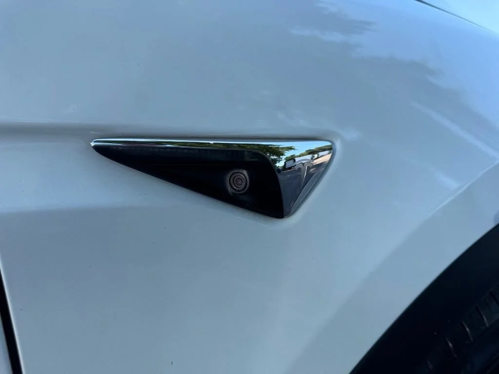Used 2020  Tesla Performance image 33