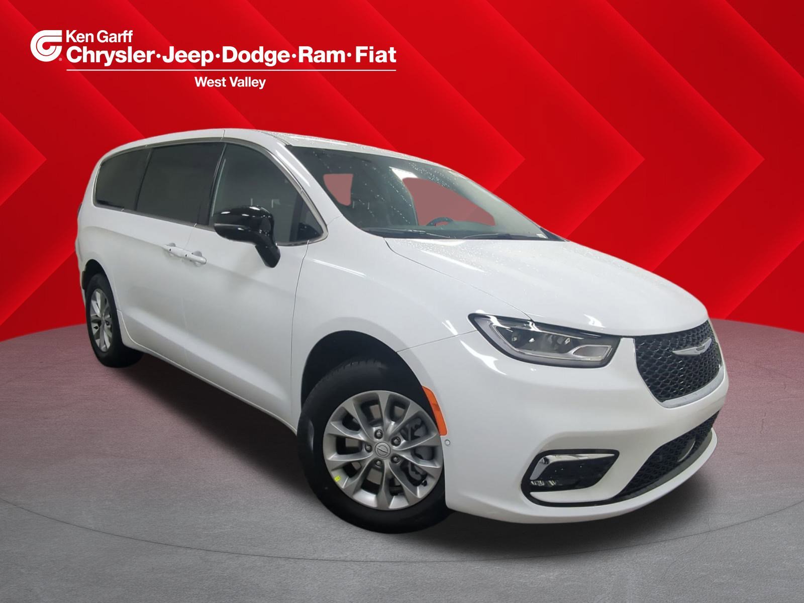 2026 Chrysler Pacifica Select AWD's photo