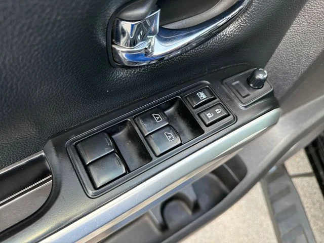 Used 2017 Black Nissan PRO-4X image 17