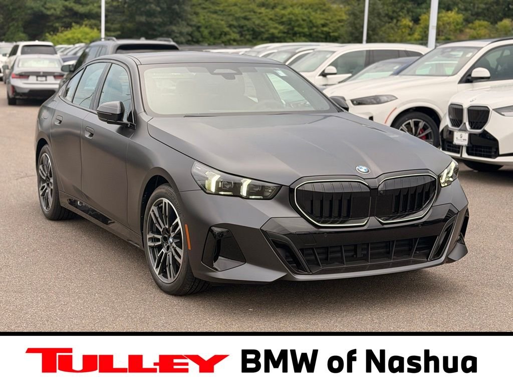 New 2027 Gray BMW 540i xDrive image 1