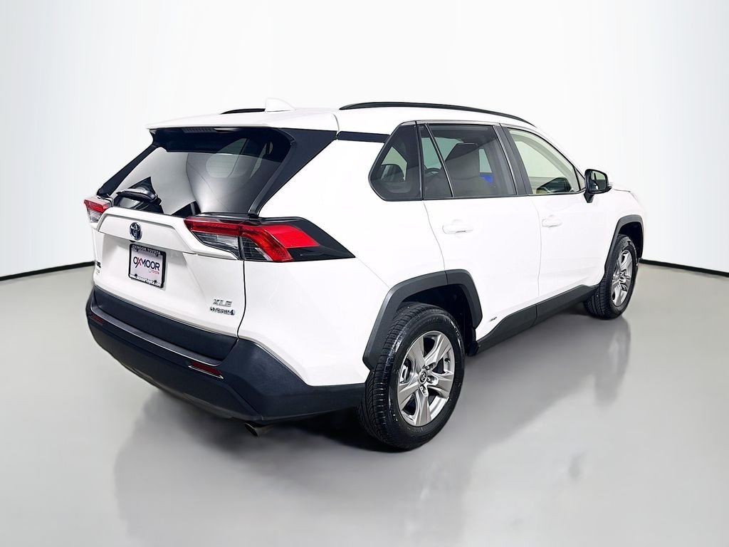 Used 2023 Ice Cap Toyota Hybrid XLE image 7