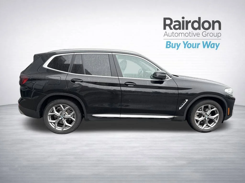 Used 2024 Black BMW xDrive30i image 8