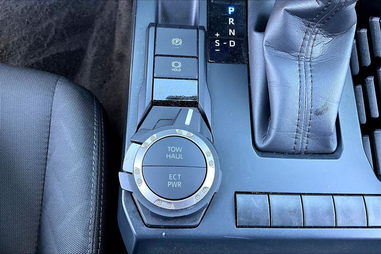Used 2025 Underground Toyota SR5 image 34