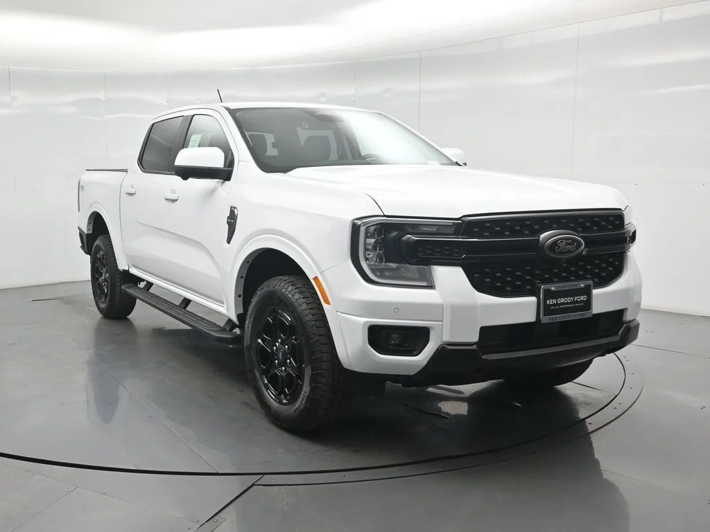 New 2026 Oxford White Ford Lariat image 42