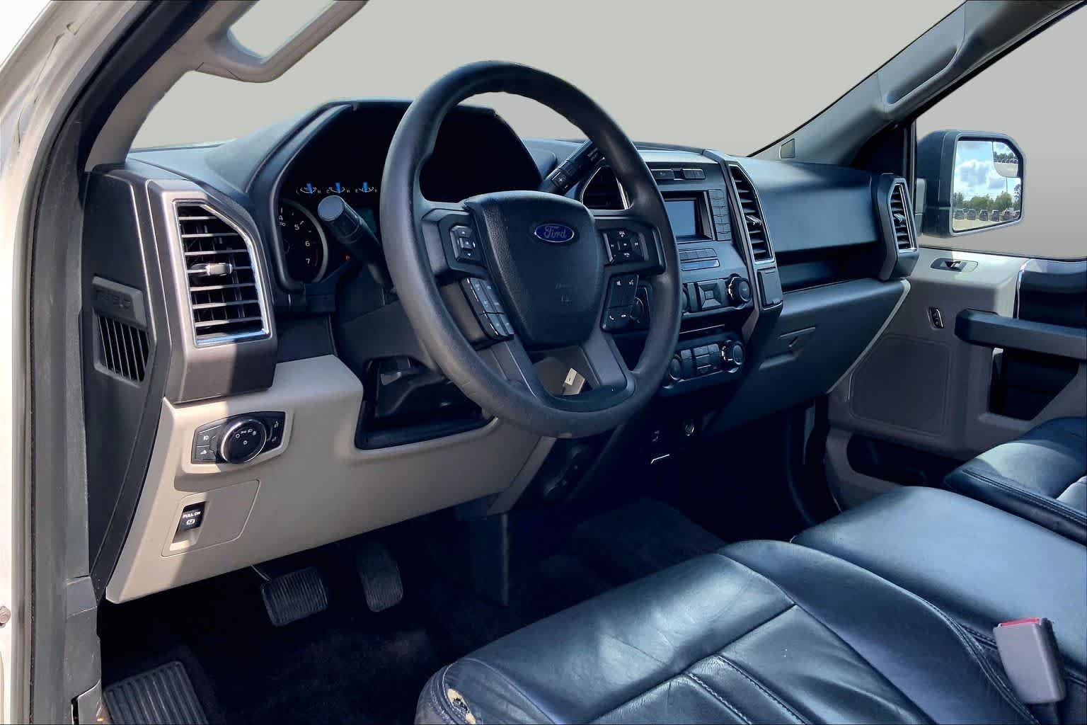 Used 2016 Ingot Silver Metallic Ford XLT image 17