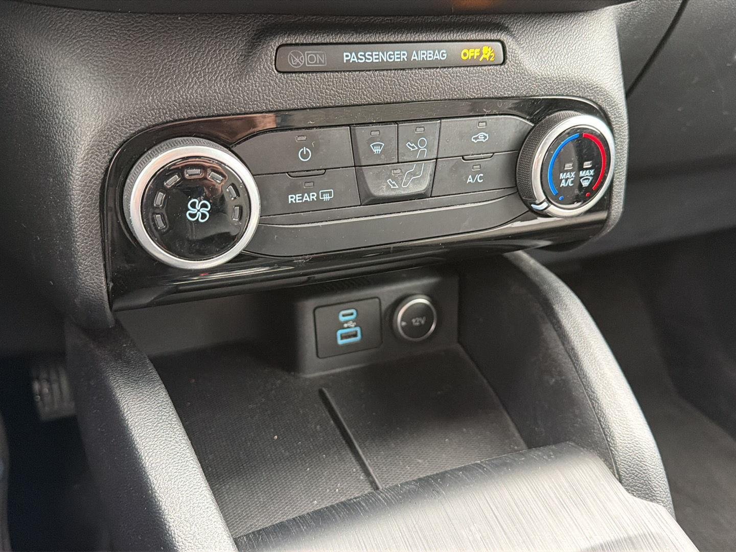 Used 2021 Velocity Blue Ford SE image 14