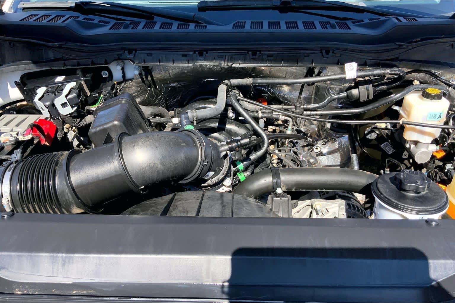 Used 2024 Oxford White Ford XL image 32