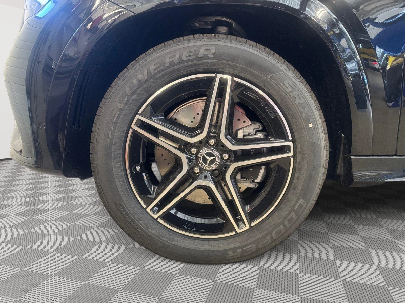 New 2026 Obsidian Black Metallic Mercedes-Benz GLE 350 image 9