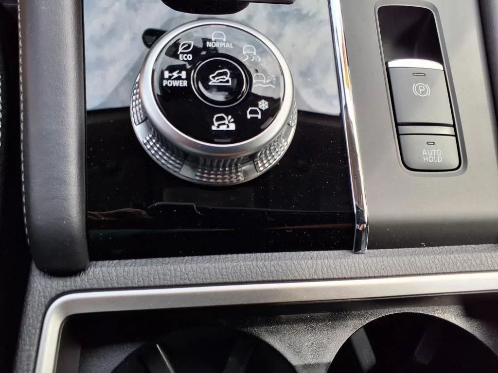 2025 Mitsubishi Outlander Plug-in Hybrid ES - Photo 21
