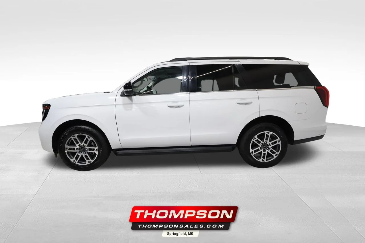 2025 Ford Expedition Active 4x4's photo