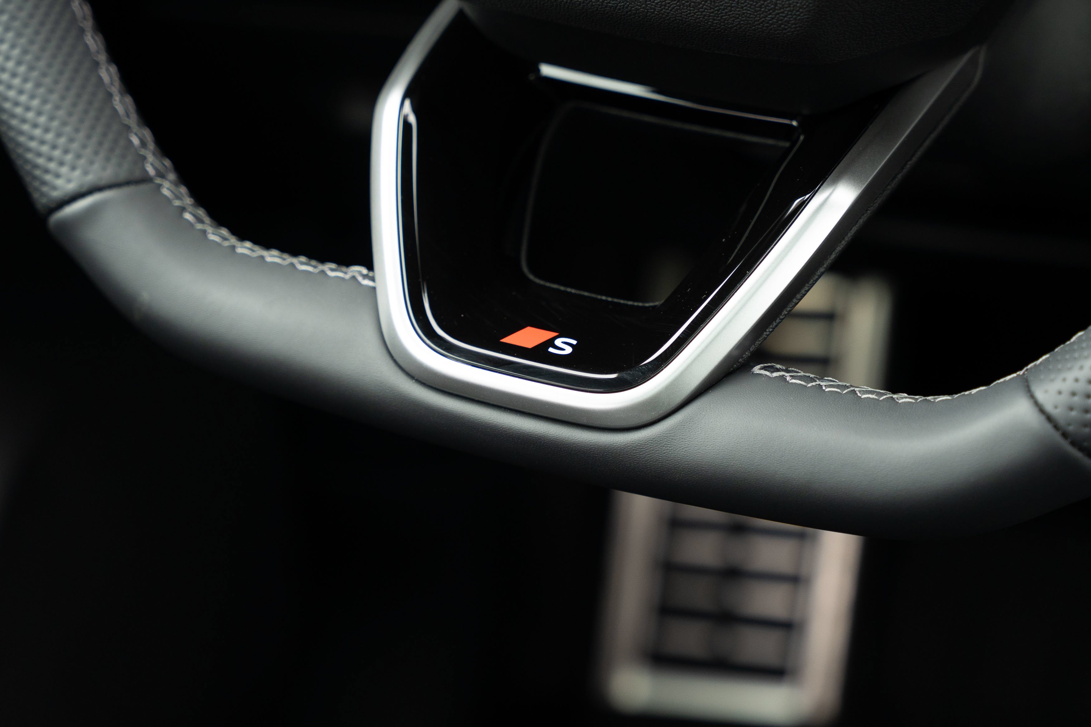 New 2026 Daytona Gray Audi Premium Plus image 11