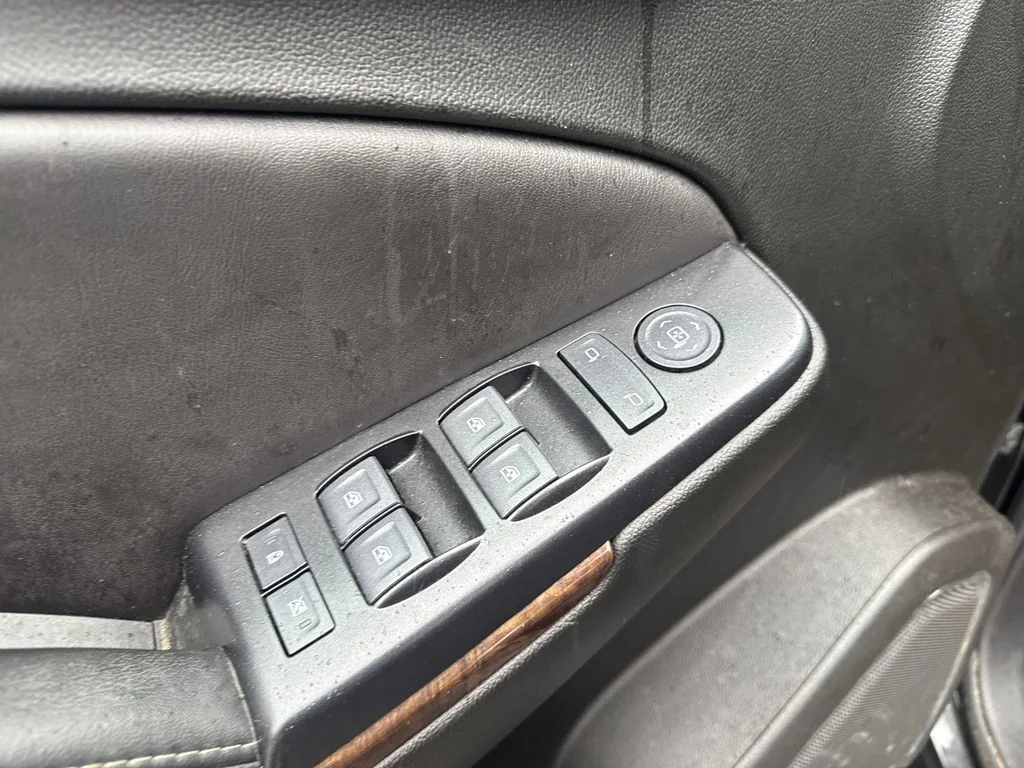 Used 2020 Black Chevrolet LS image 8