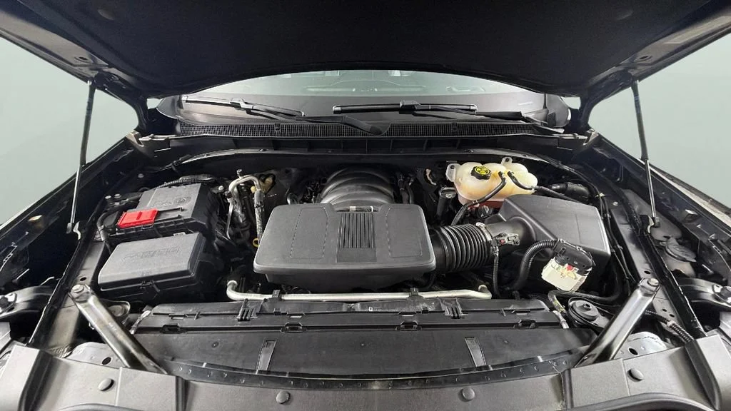 Used 2023 Black Chevrolet Z71 image 40