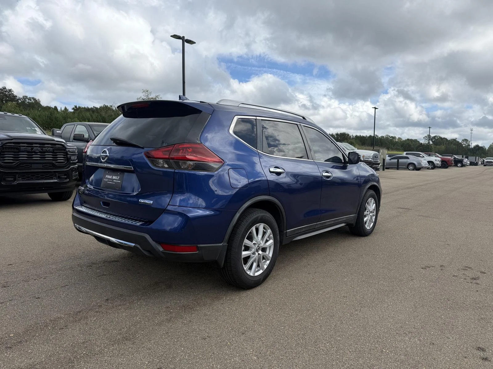 Used 2019 Caspian Blue Metallic Nissan S image 6