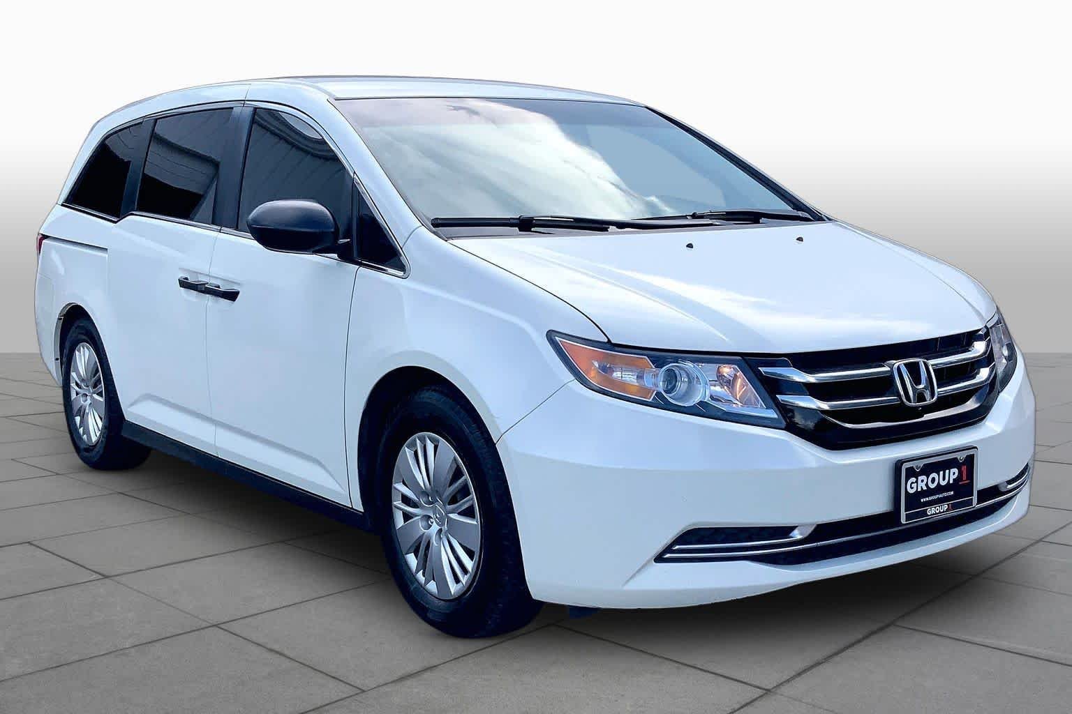 Used 2017 White Diamond Pearl Honda LX image 2