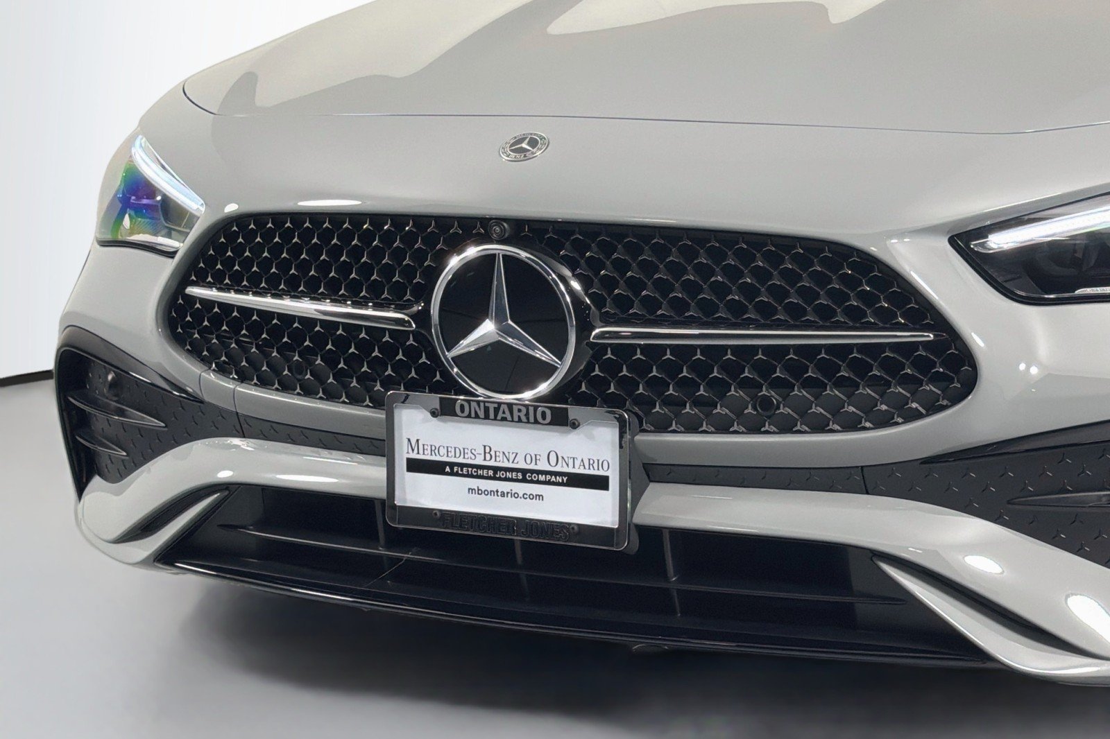 New 2026 MANUFAKTUR Alpine Grey Metallic Mercedes-Benz CLE 300 4MATIC® Coupe image 12