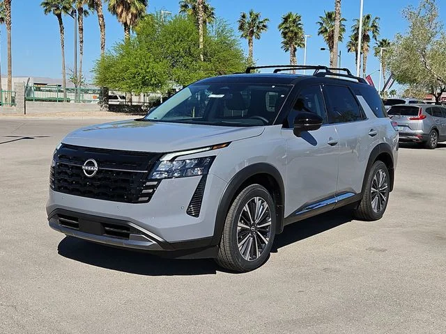 New 2026 Boulder Gray Pearl / Super Black Two-tone Nissan Platinum image 2