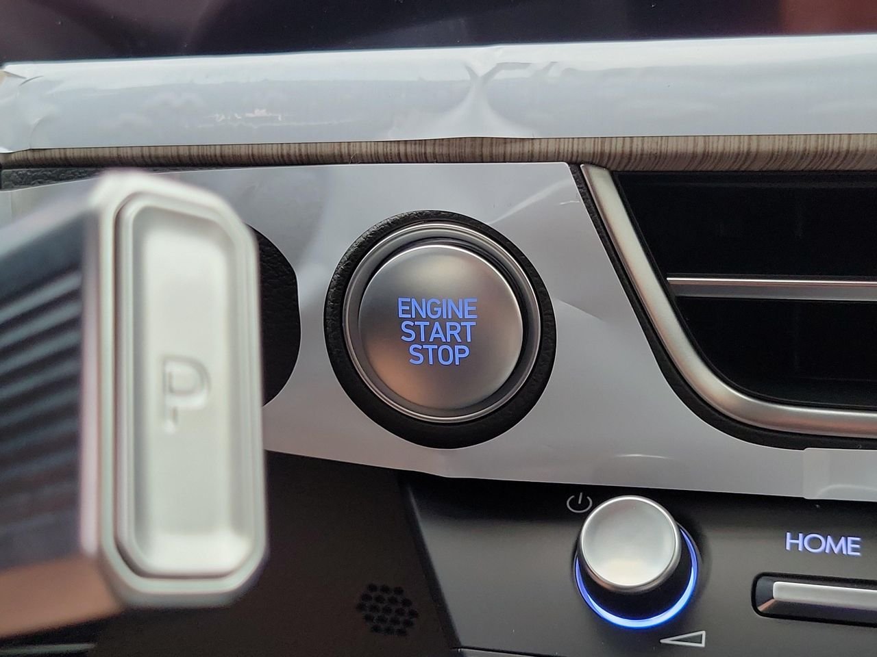 New 2026 Aero Silver Hyundai Limited image 11