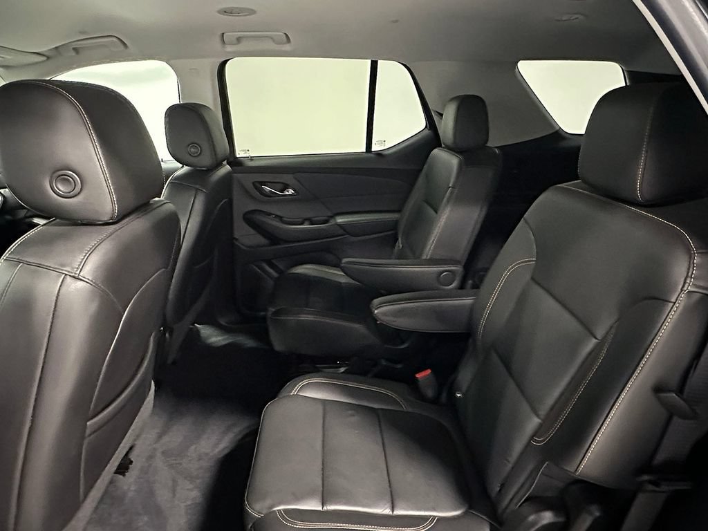 Used 2021 GRAPHITE METALLIC Chevrolet LT Leather image 19