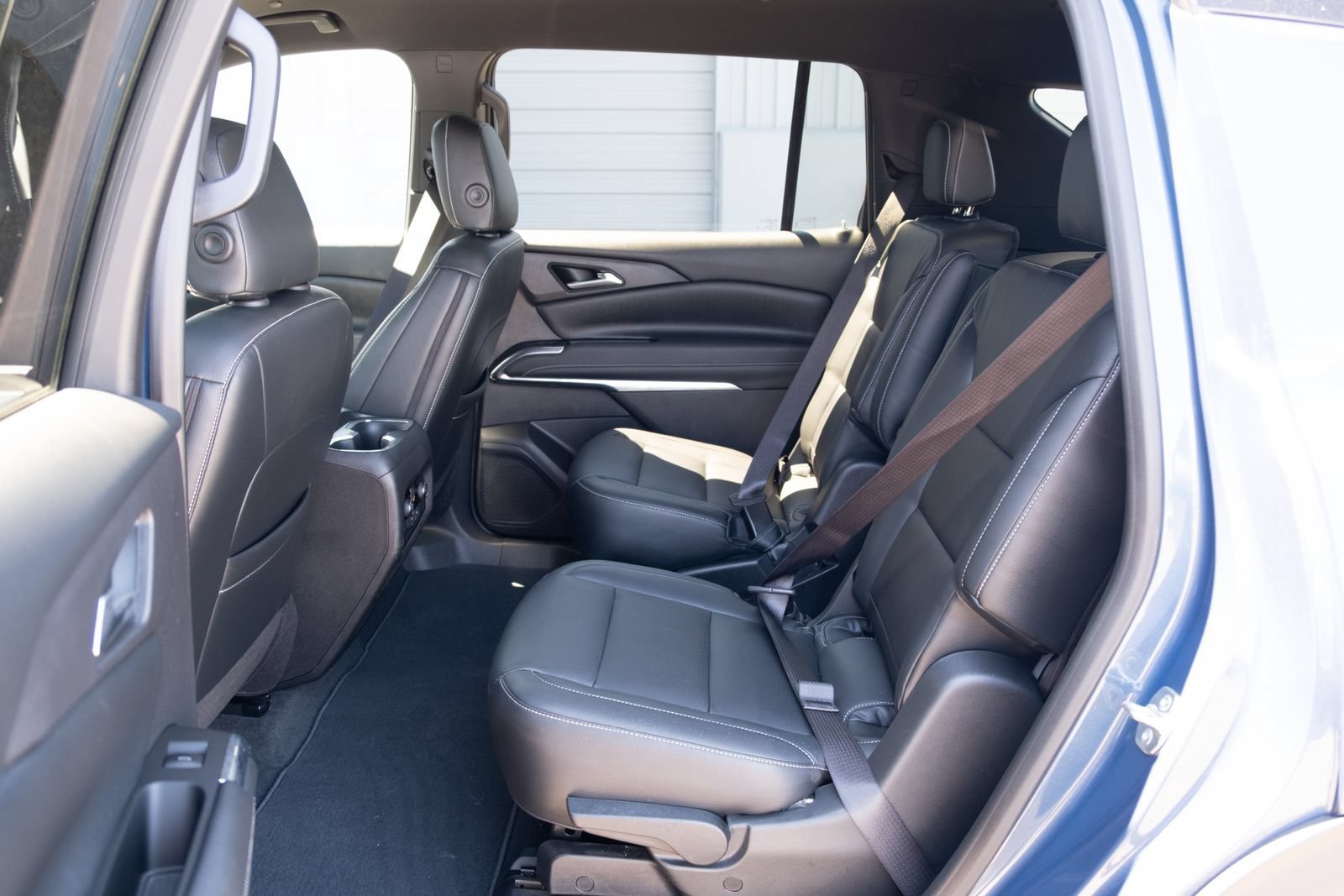 Used 2025 Lakeshore Blue Metallic Chevrolet LT image 14