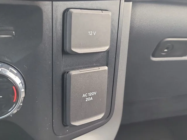 Used 2024 White Ford XLT image 27