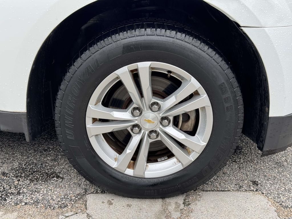 Used 2013 White Chevrolet LT image 25