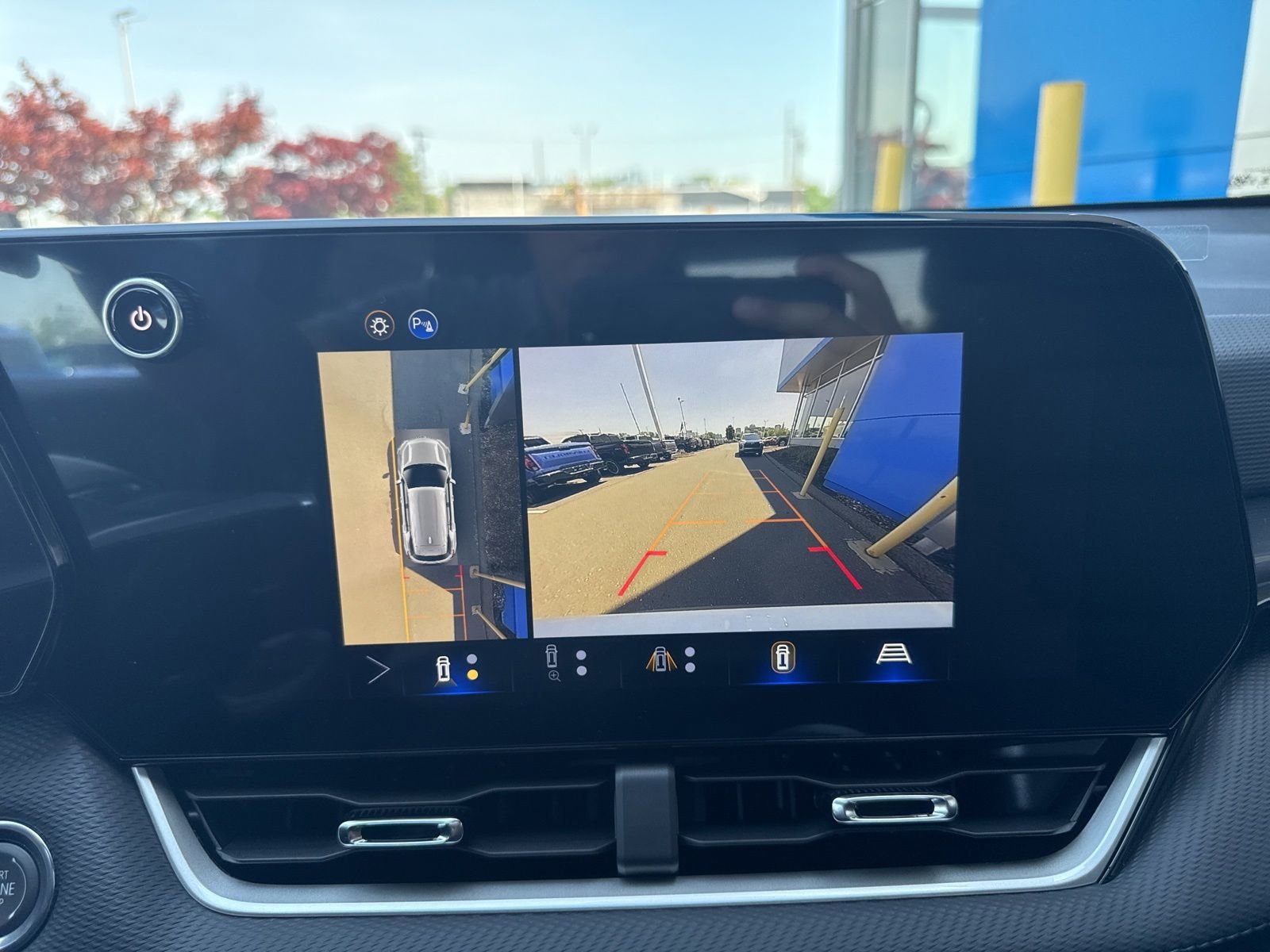 2026 Chevrolet Equinox LT - Photo 15