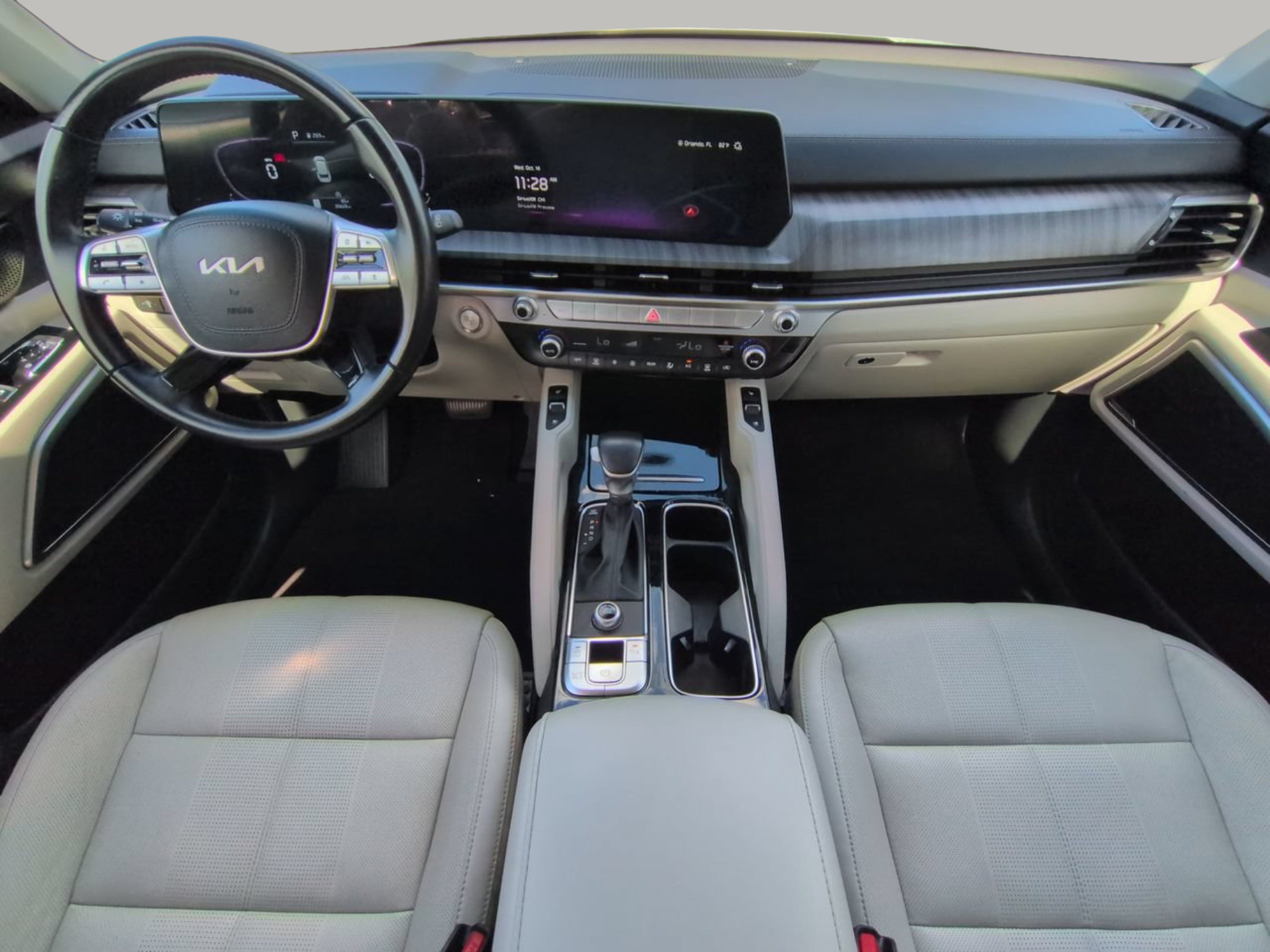 Certified Used 2025 Glacial White Pearl Kia EX image 4