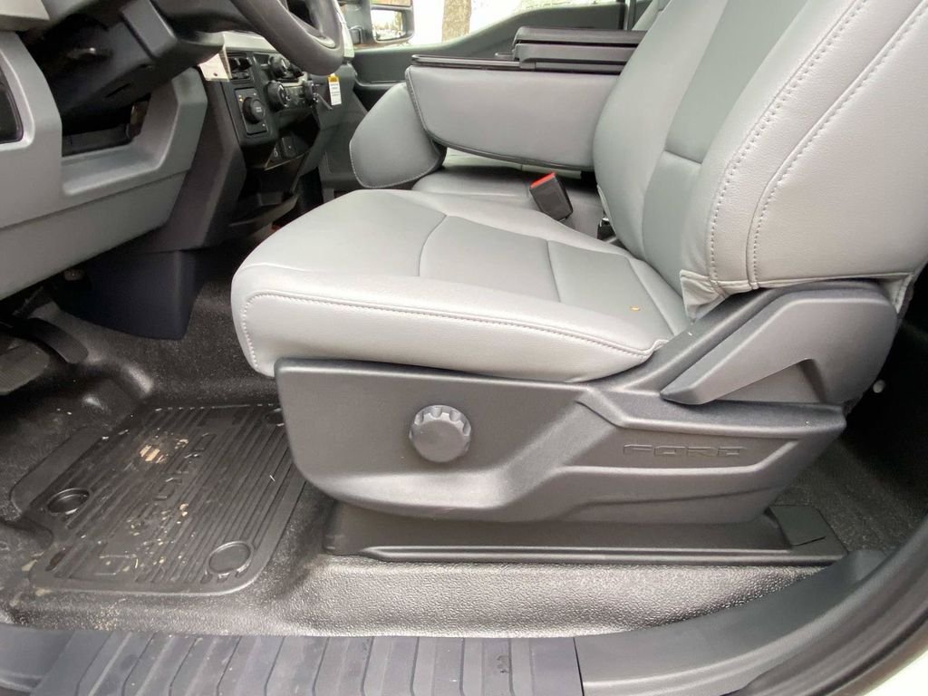 New 2026 Oxford White Ford F-350® XL image 14