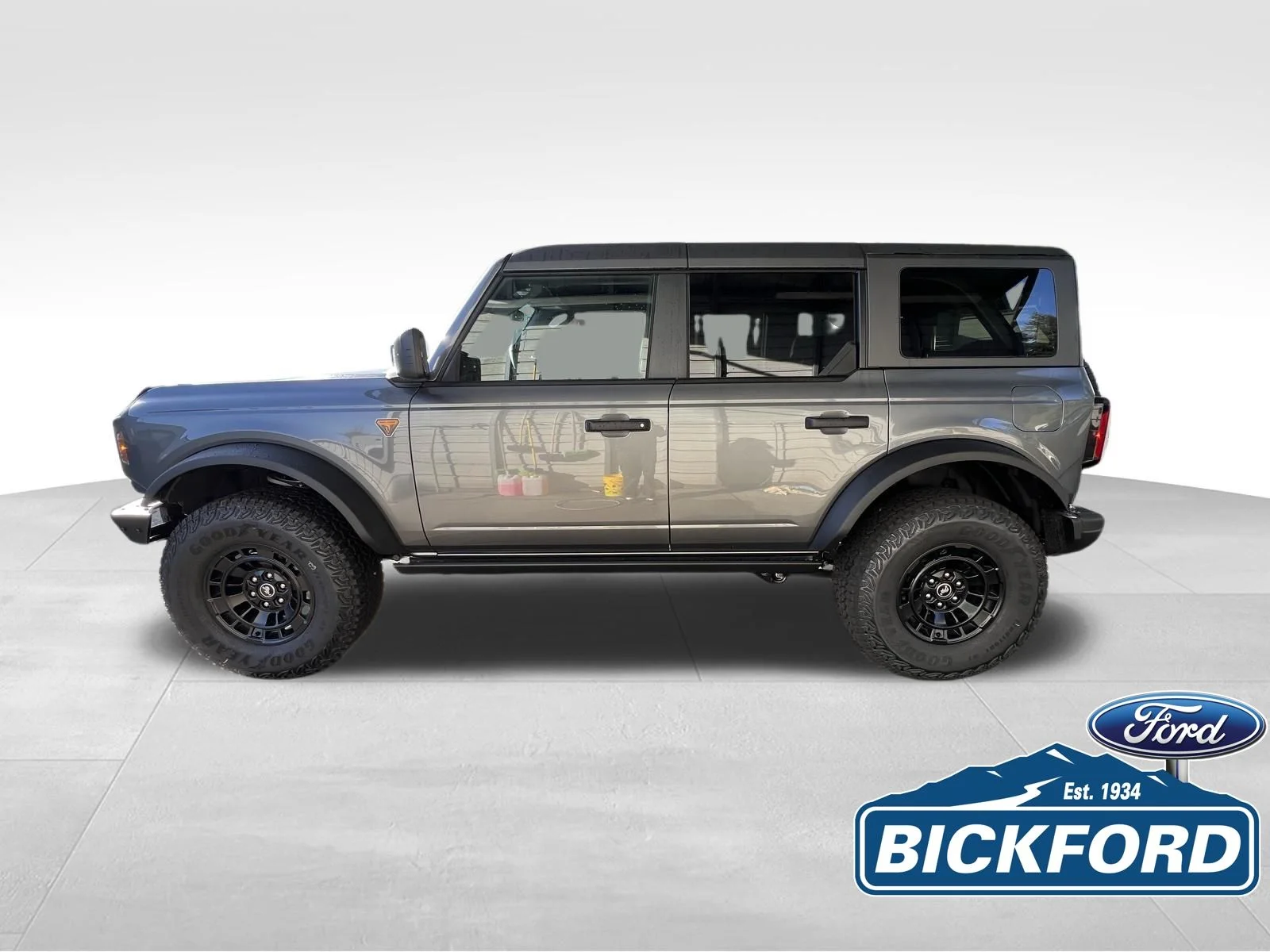 New 2026 Gray Ford Badlands image 9