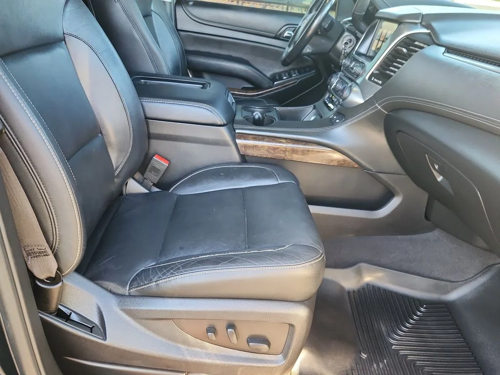 Used 2020 Black Chevrolet LT image 17