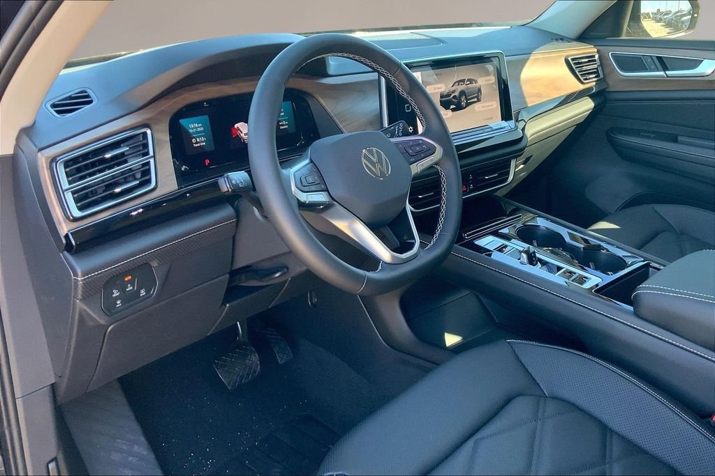 2026 Volkswagen Atlas SE w/Tech - Photo 7