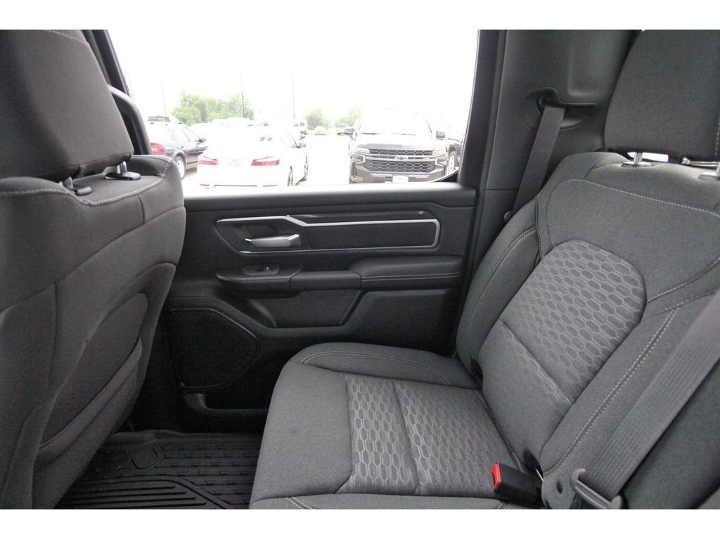 New 2026 Diamond Black Crystal Pearl-Coat Exterior Paint RAM Big Horn/Lone Star image 12