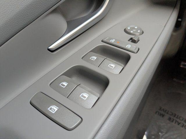 2025 Hyundai Elantra SEL - Photo 41