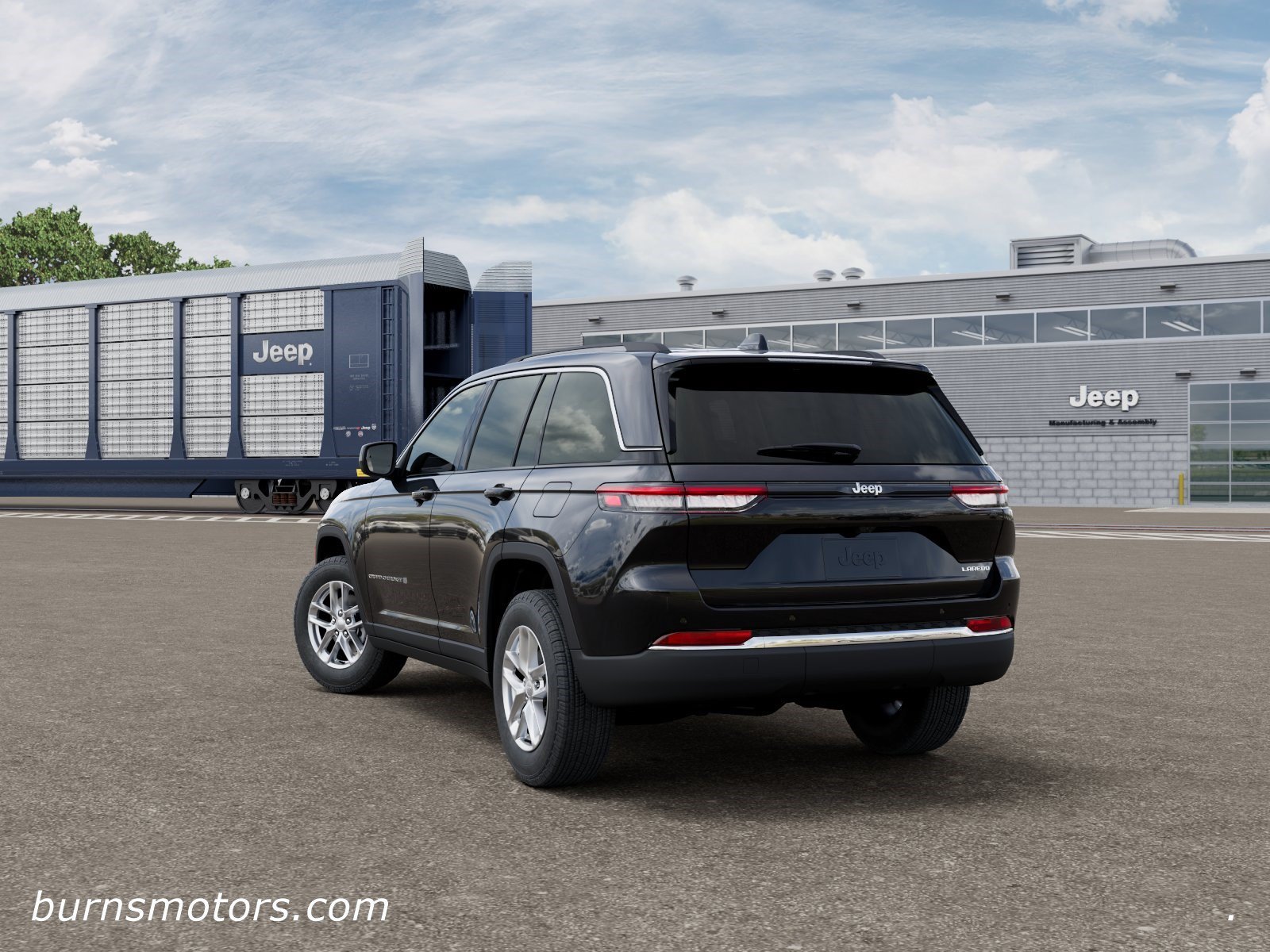 New 2026 Diamond Black Crystal Pearl-Coat Exterior Paint Jeep Laredo image 3
