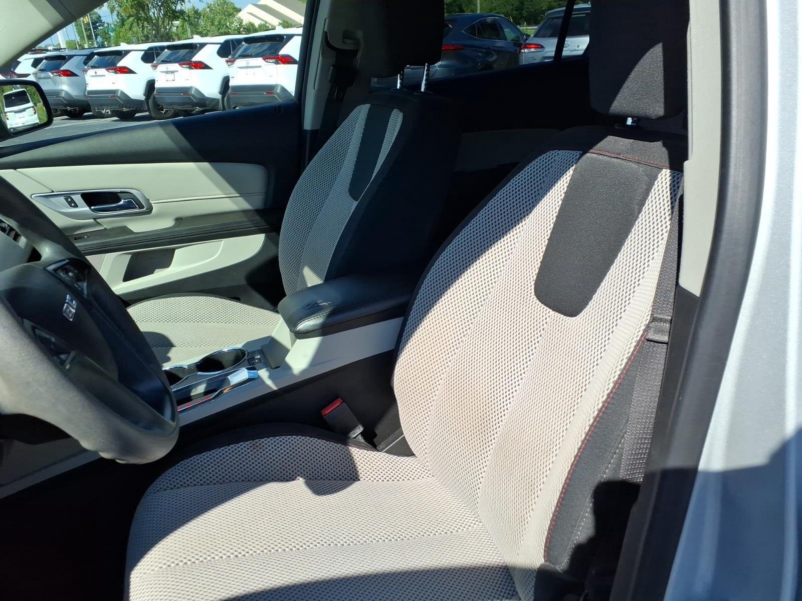 Used 2017 Quicksilver Metallic GMC SLE image 19