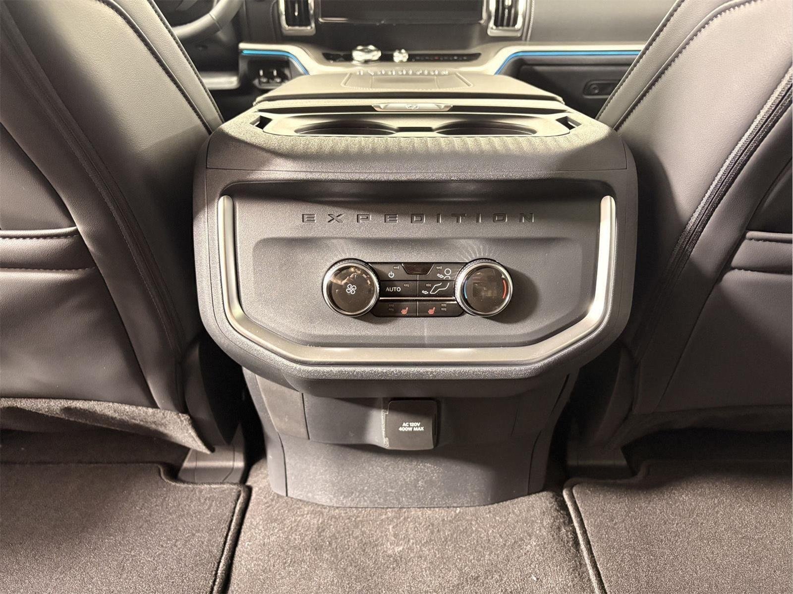 New 2026 Glacier Gray Metallic Tri-Coat Ford Platinum® image 16