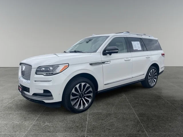 2022 Lincoln Navigator Reserve's photo
