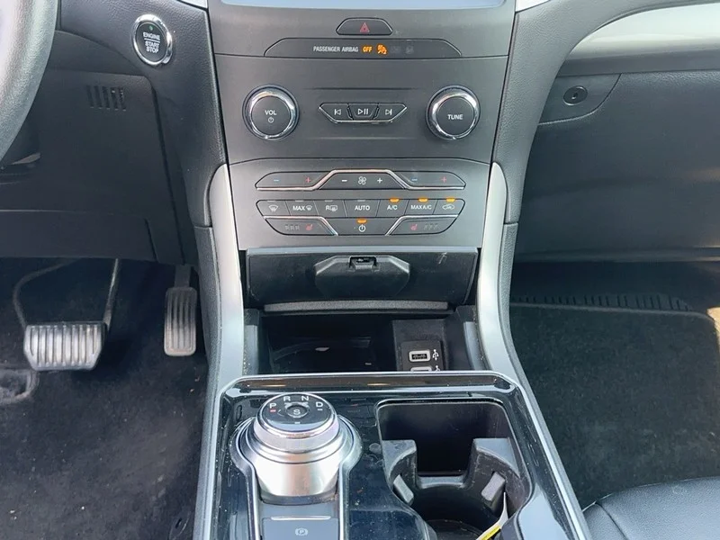 Certified Used 2020 Oxford White Ford SEL AWD image 15