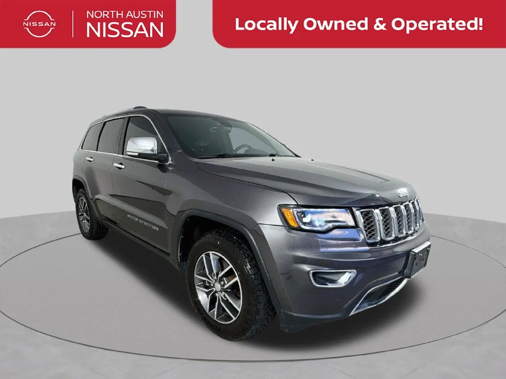 Used 2017 Gray Jeep Limited image 1