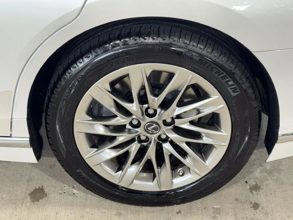 Used 2019 White Lexus 500 Base image 36
