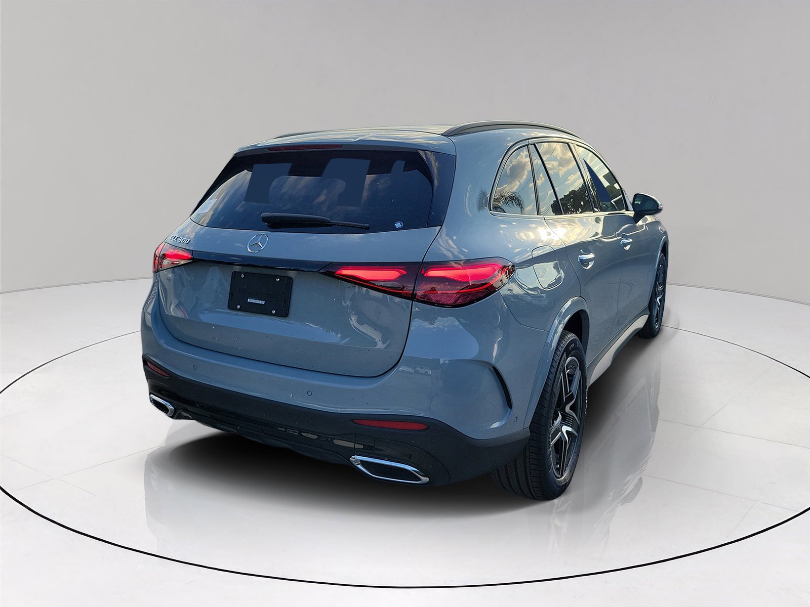New 2026 MANUFAKTUR Alpine Grey Mercedes-Benz GLC 300 image 37