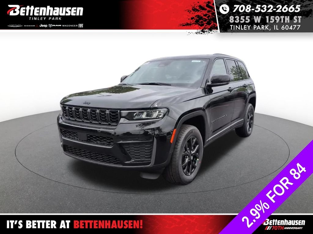 New 2026 Diamond Black Crystal Pearl-Coat Exterior Paint Jeep Laredo image 2