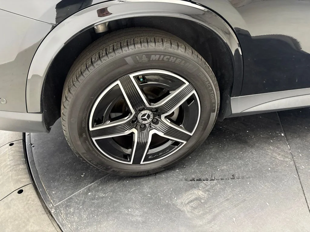 Certified Used 2023 Black Mercedes-Benz GLC 300 image 17