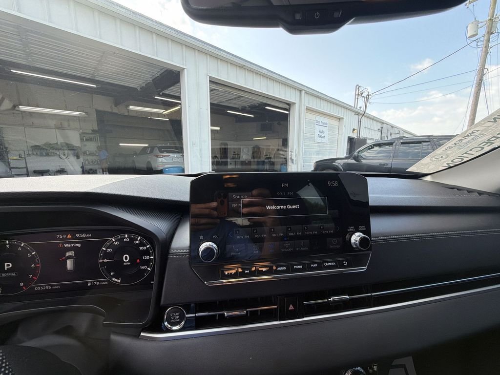 Certified Used 2023 Gray Mitsubishi SEL image 16