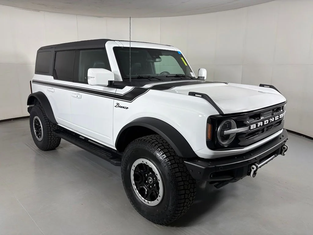 Used 2022 White Ford Outer Banks image 2