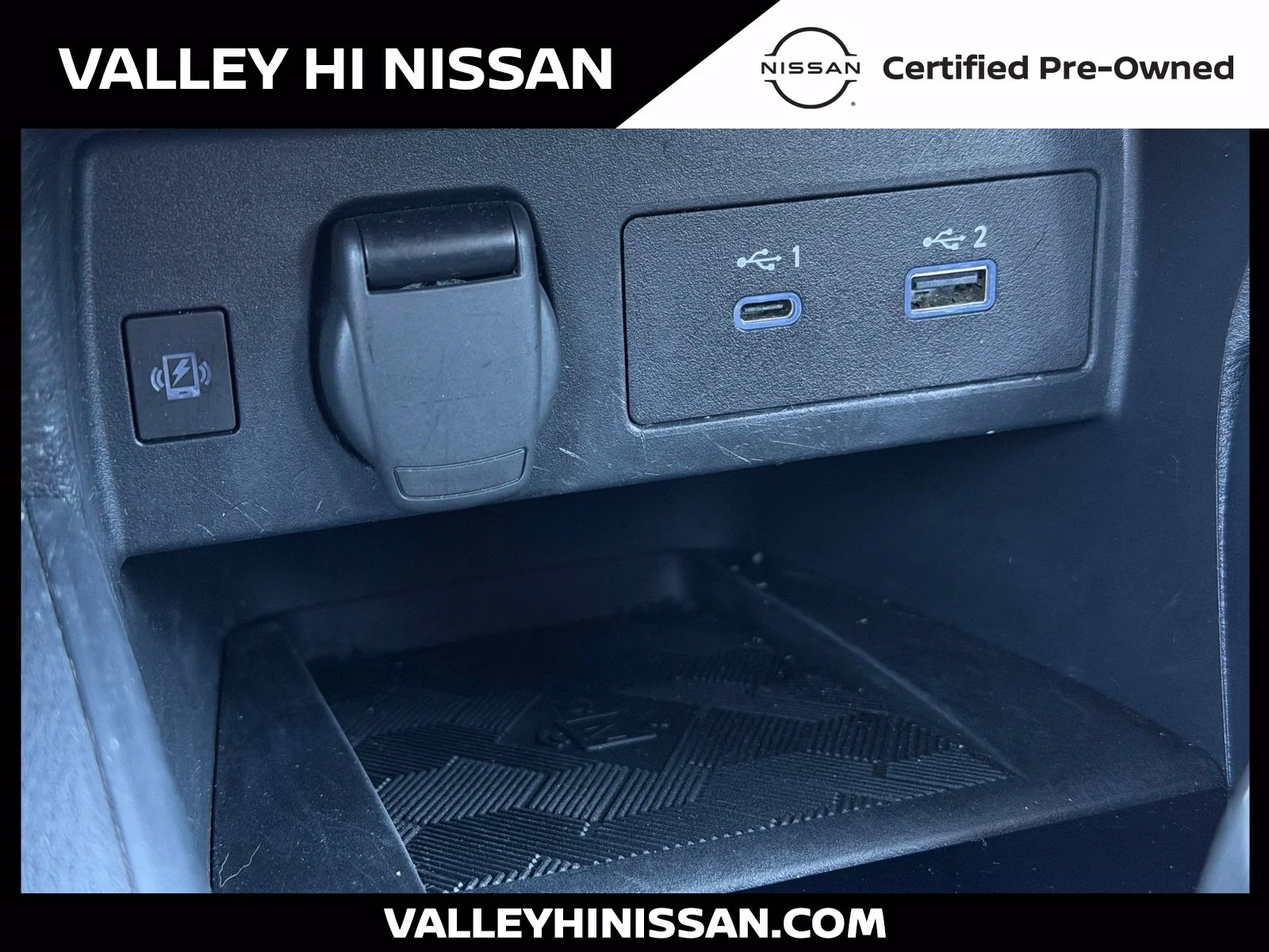 2024 Nissan Versa Sedan SR - Photo 25