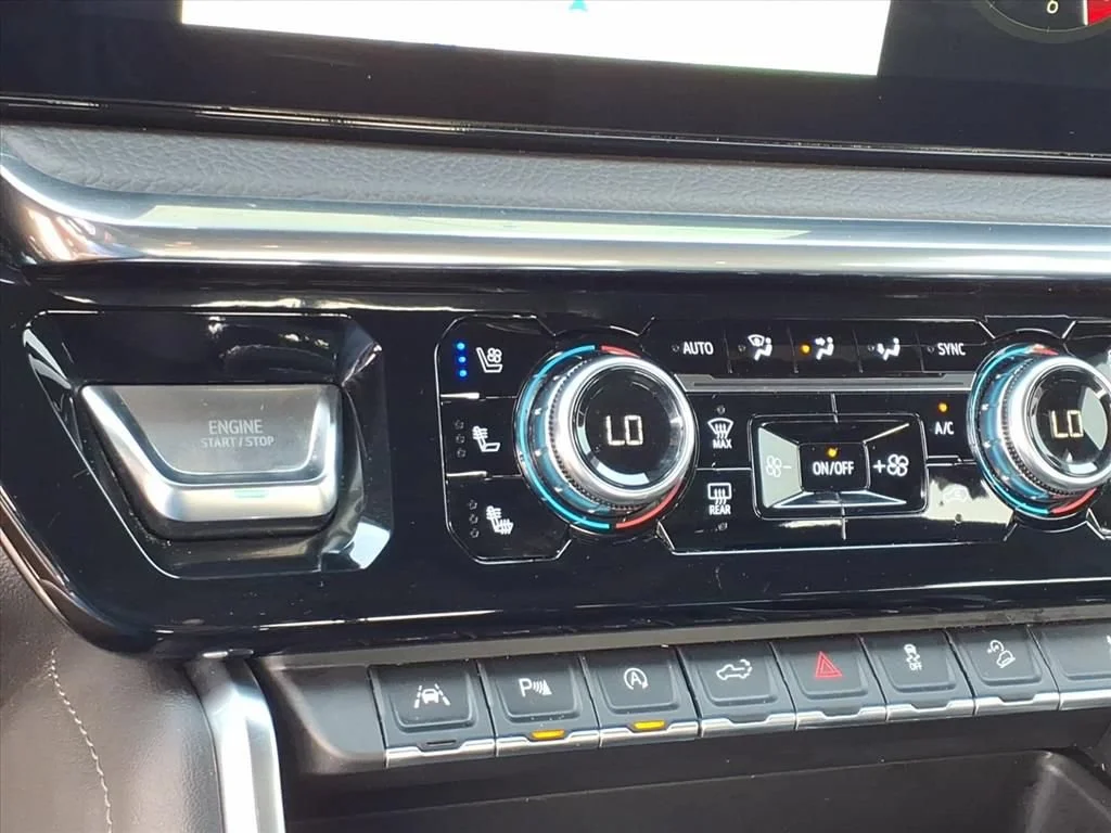 Used 2024 Onyx Black GMC Denali image 12