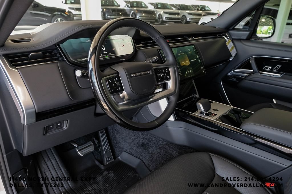 New 2026 Fuji White Land Rover SE image 2
