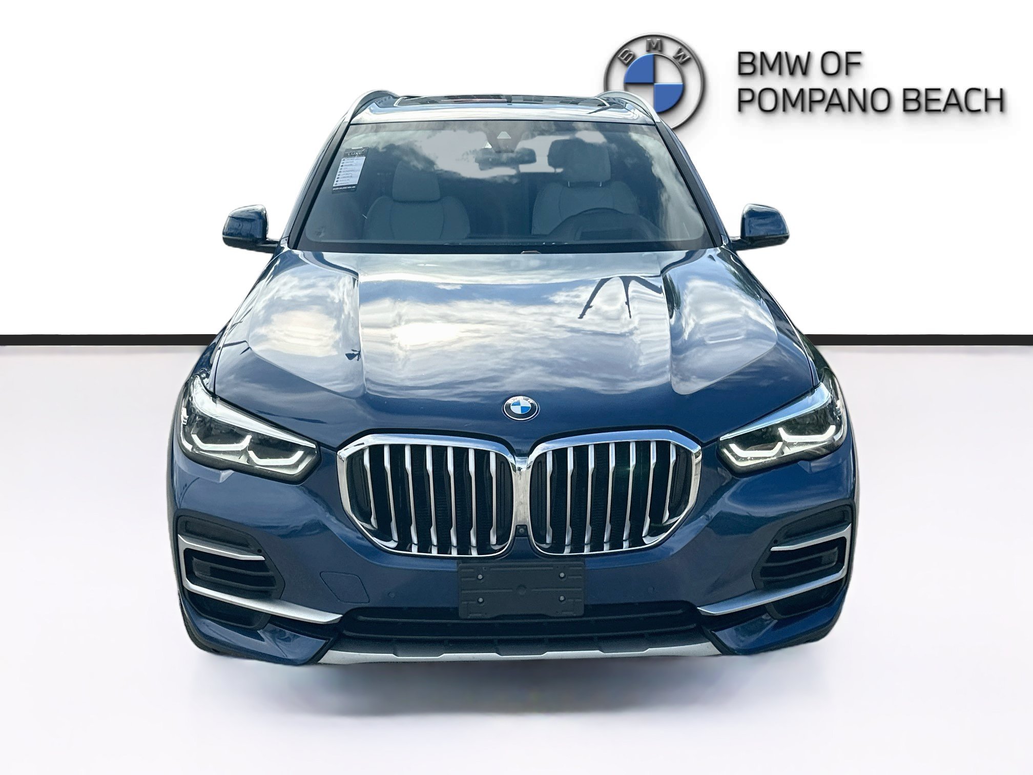 Used 2023 Phytonic Blue Metallic BMW xDrive40i image 2